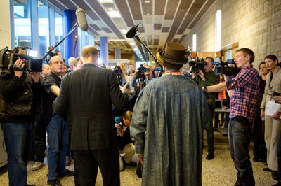 Milieudefensie spokesperson Geert Ritsema and Eric Dooh, Nigerian farmer and fisher, together reply to questions from journalists from all over the world